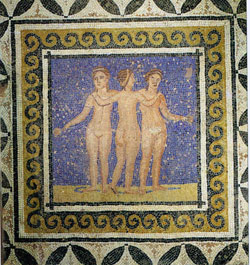 Mosaico de las Tres Gracias (Barcelona, Museo Arqueológico). Fuente en: http://bit.ly/2hqig46
